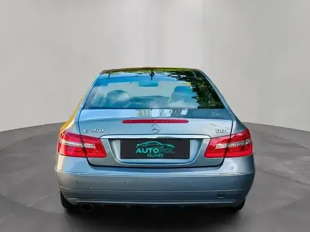 Gebraucht Mercedes E250 Avantgarde 204 PS (150 kW) 2010 Grau Coupé