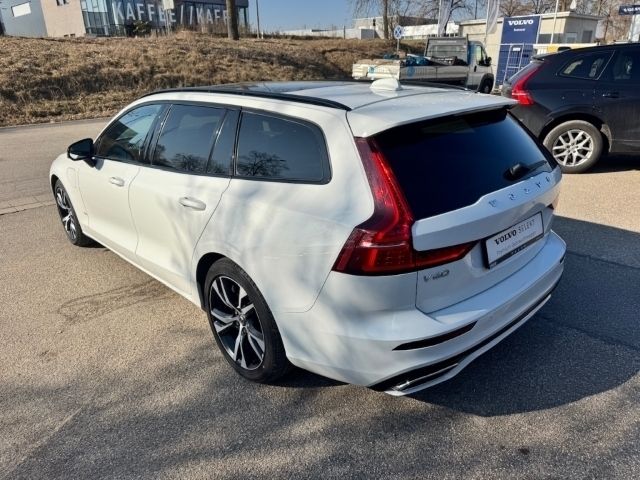 Gebraucht Volvo V60 R-Design 341 PS (250 kW) 2021 Weiss Kombi