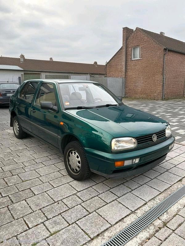 Gebraucht VW Golf III 90 PS (66 kW) 1997 Grün Kleinwagen