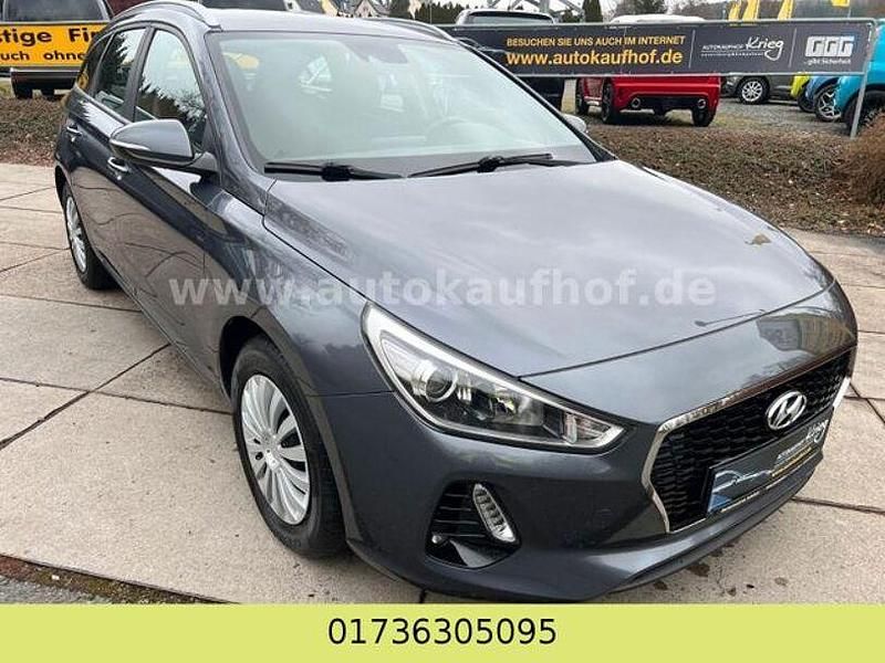 Gebraucht Hyundai i30 120 PS (88 kW) 2017 Grau Kombi