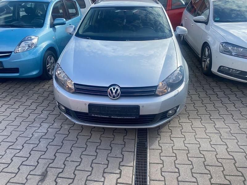 Gebraucht VW Golf VI Comfortline 140 PS (102 kW) 2011 Silber Kleinwagen