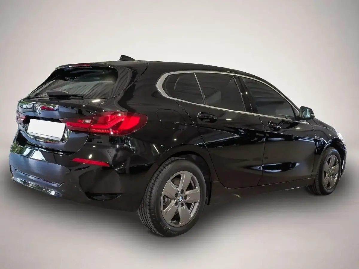 Gebraucht BMW 116 Advantage 116 PS (85 kW) 2022 Schwarz Kleinwagen