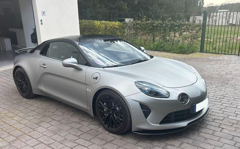 Grau Neu 2024 Alpine A110 | 95.990 € - Bild 1/4