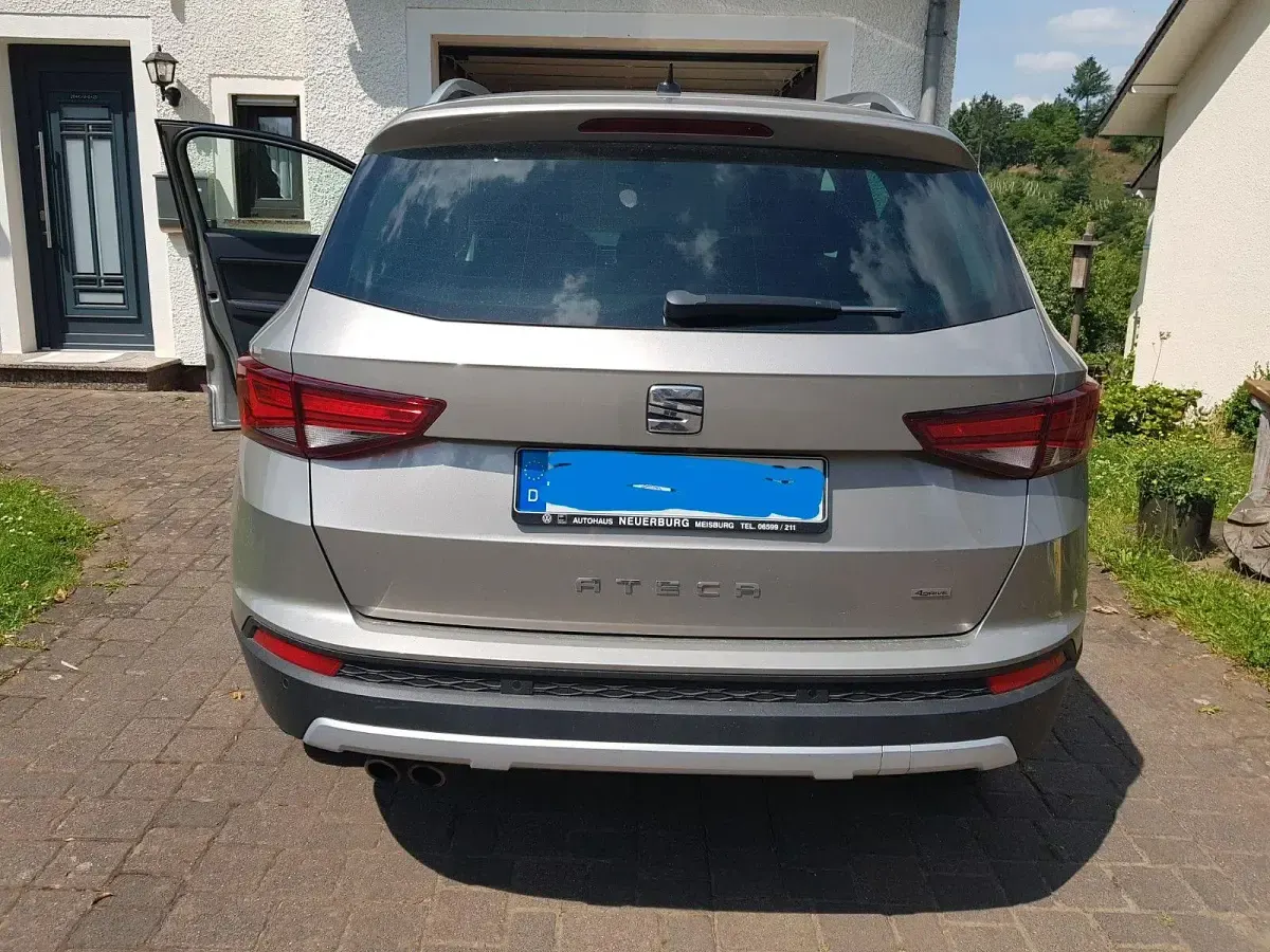 Usata Seat Ateca 4Drive 190 CV (139 kW) 2017 Beige SUV