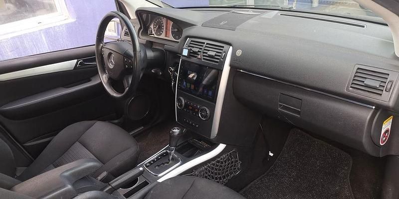 Gebraucht Mercedes B180 109 PS (80 kW) 2007 Silber Van / Kleinbus