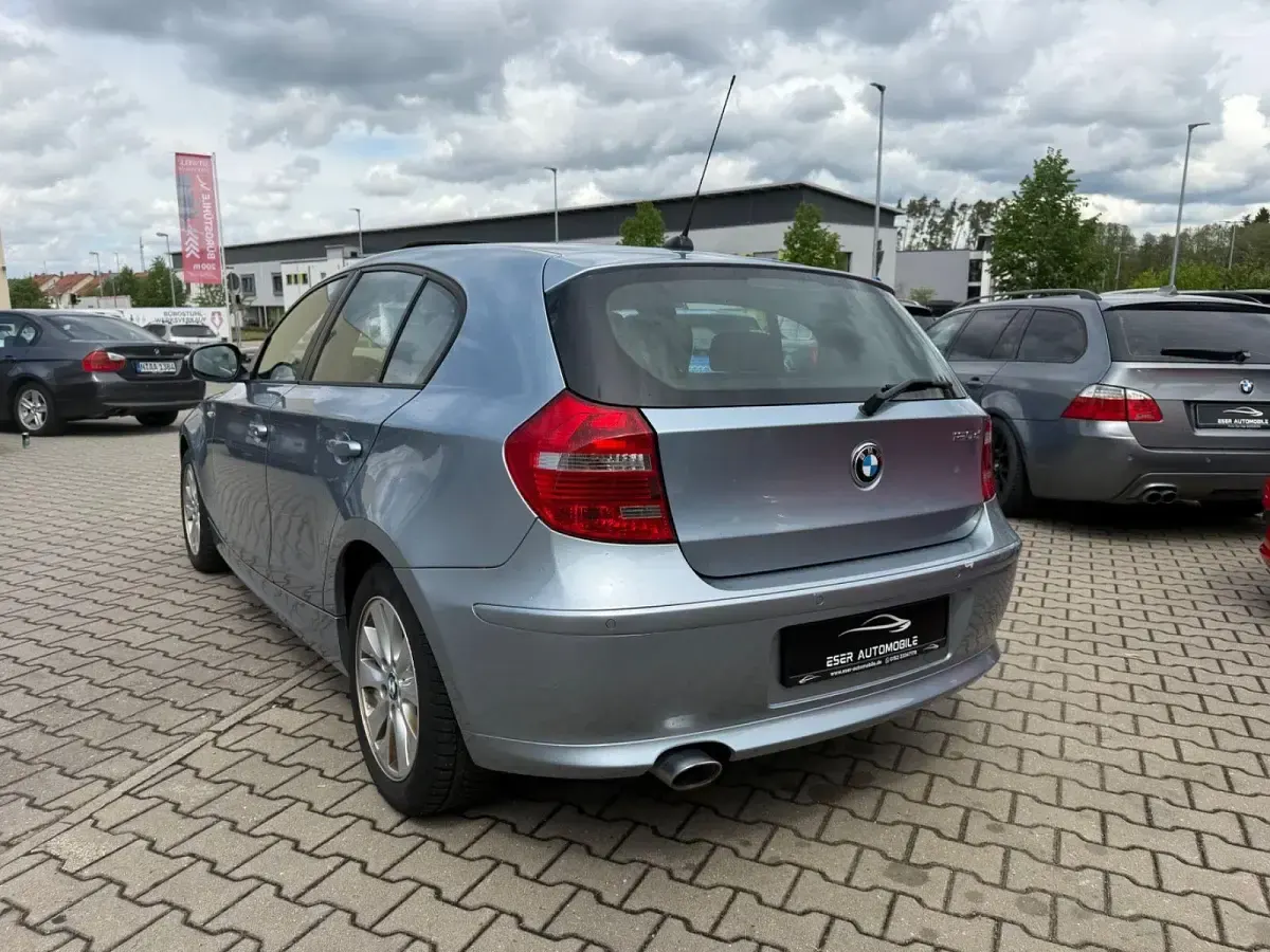 Gebraucht BMW 120 Sport Line 177 PS (130 kW) 2010 Blau Kleinwagen