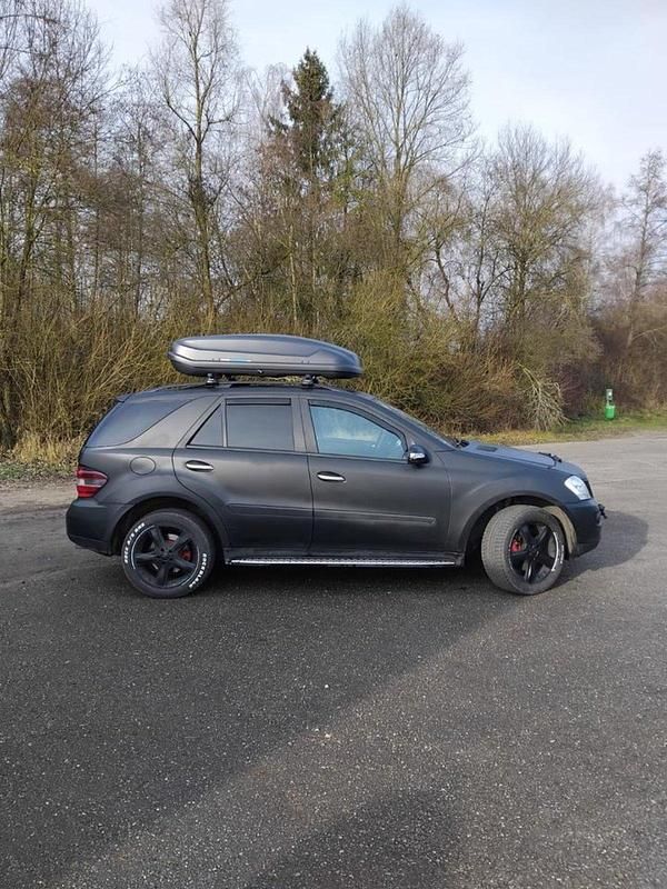 Gebraucht Mercedes ML320 224 PS (164 kW) 2007 Grau SUV