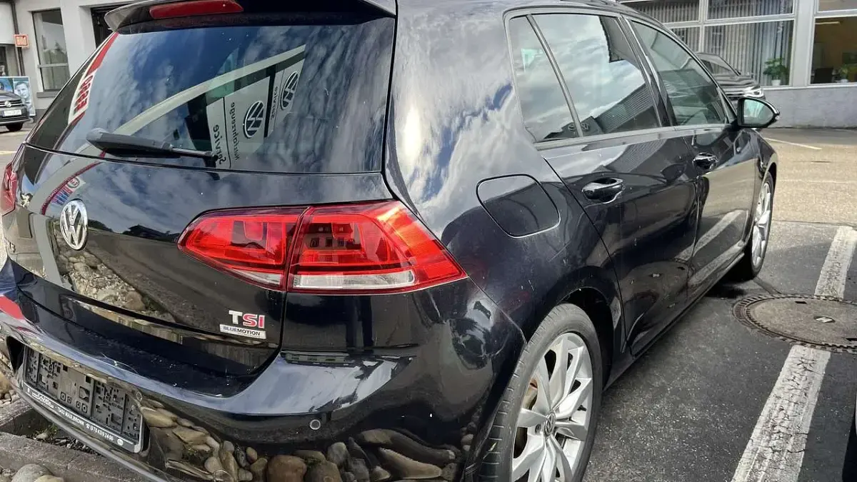 Gebraucht VW Golf VII Highline 140 PS (102 kW) 2014 Deep black perleffekt Kleinwagen