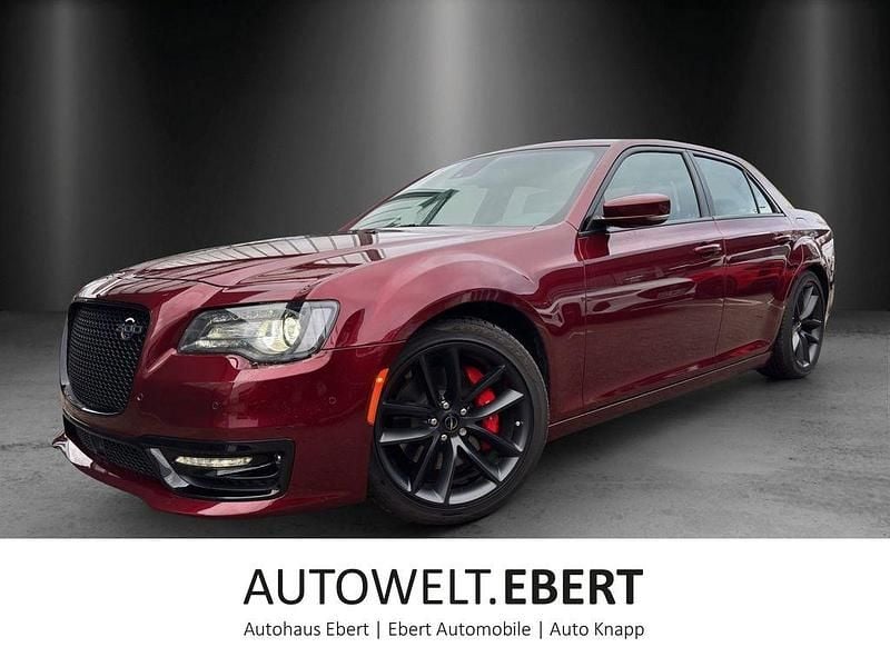Neu Chrysler 300C 485 PS (356 kW) 2026 Velvet red pearl Limousine
