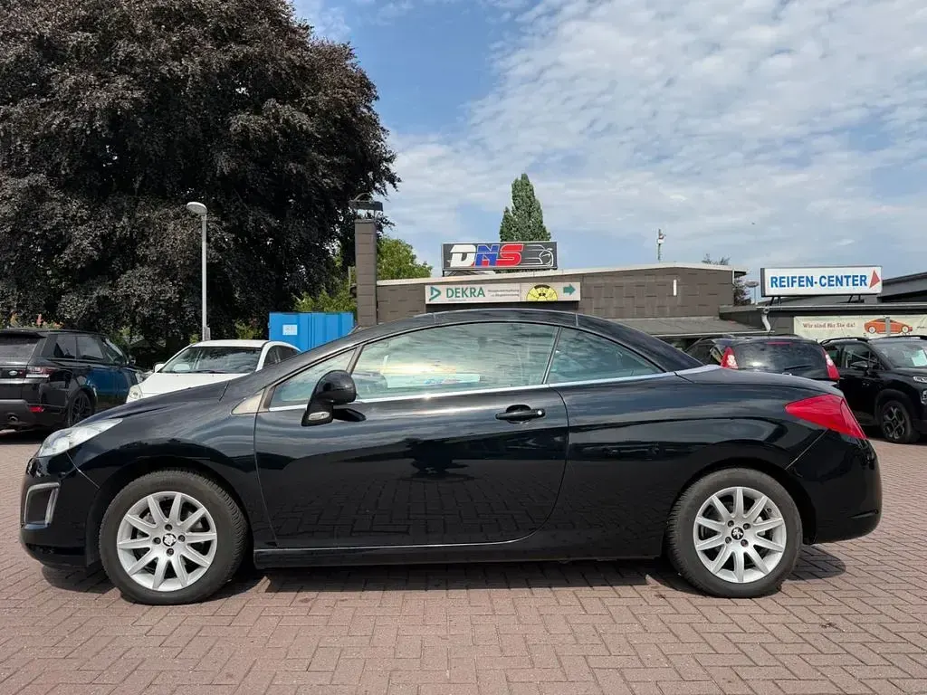 Gebraucht Peugeot 308 CC Access 120 PS (88 kW) 2011 Schwarz Cabrio
