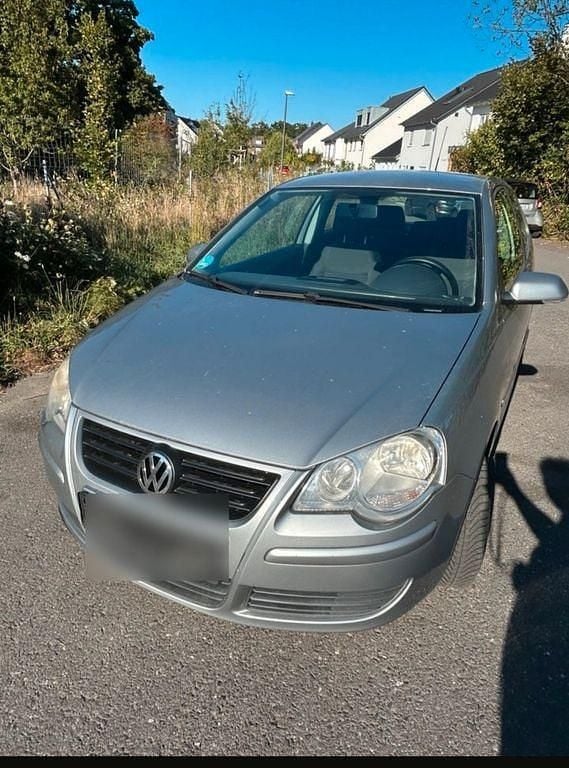 Grau Gebraucht 2007 VW Polo Sportline Limousine | 1.100 € (Superpreis) - Bild 1/4