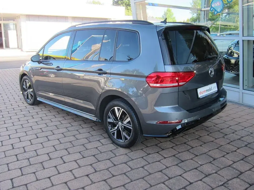 Gebraucht VW Touran Highline 150 PS (110 kW) 2020 Grau Van / Kleinbus