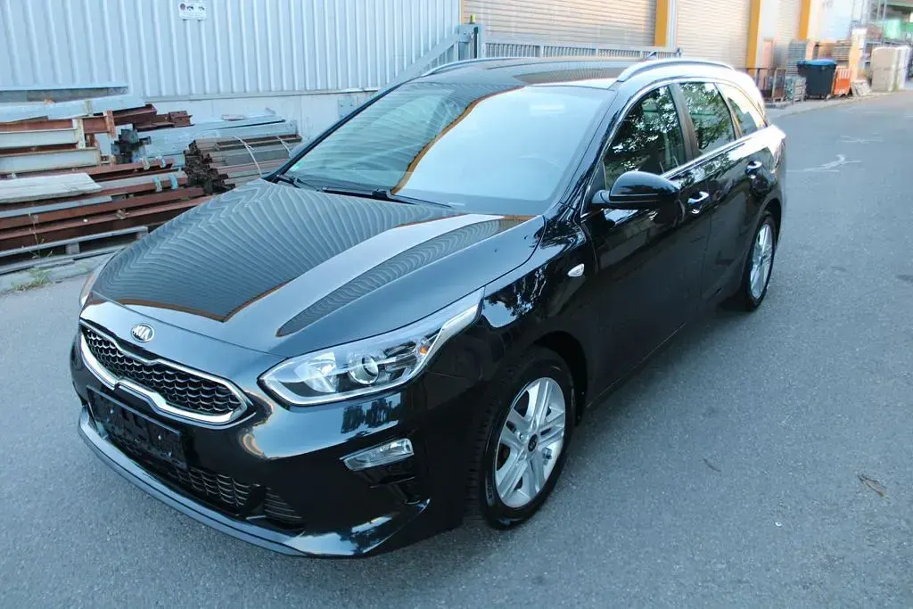 Gebraucht Kia Ceed Sportswagon Vision 136 PS (100 kW) 2019 Schwarz Kombi
