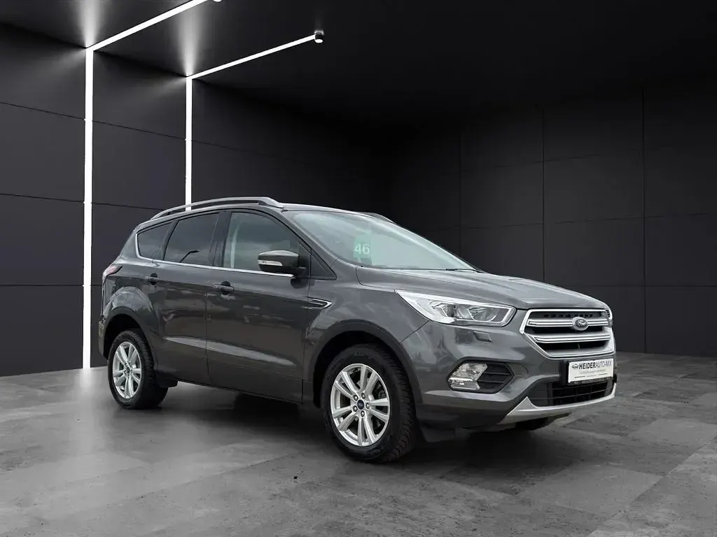 Gebraucht Ford Kuga Cool & Connect 120 PS (88 kW) 2017 Grau SUV