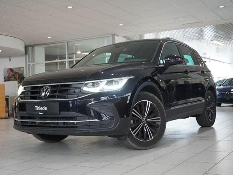 Gebraucht VW Tiguan Move 150 PS (110 kW) 2023 Deep black metallic SUV