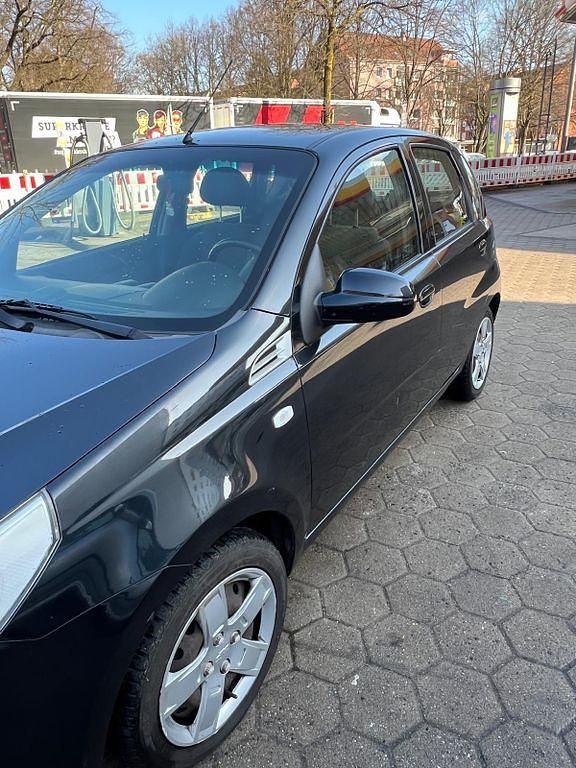 Gebraucht Chevrolet Aveo 85 PS (62 kW) 2010 Schwarz Limousine