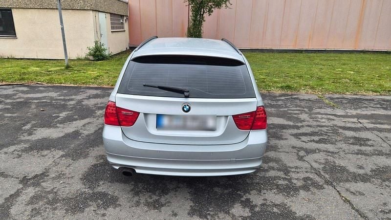 Second-hand BMW 320 Performance 170 CP (125 kW) 2011 Argintiu Break