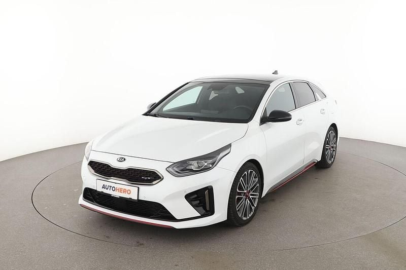 Weiß Gebraucht 2021 Kia ProCeed Kleinwagen | 22.650 € (Fairer Preis) - Bild 1/3