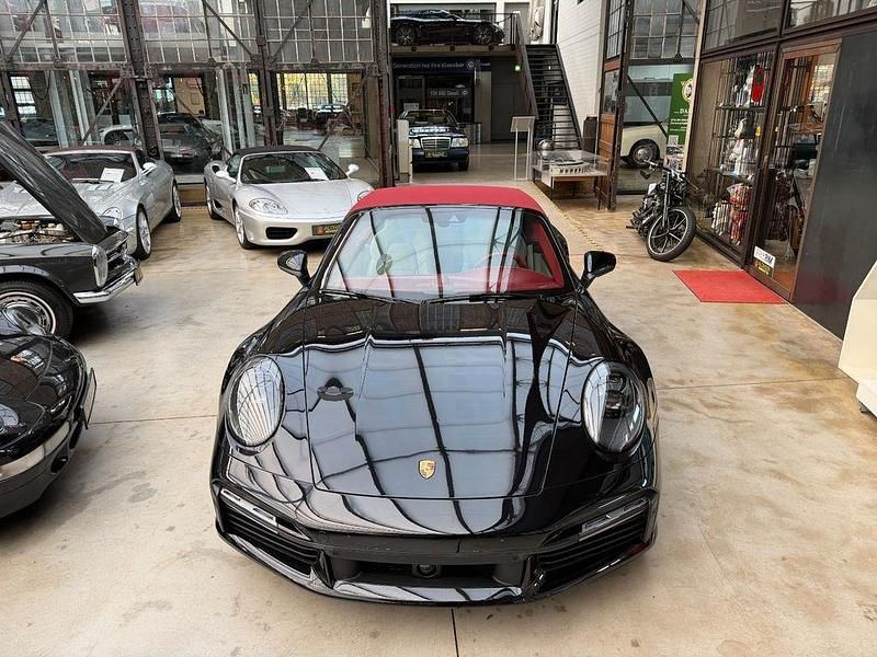 Gebraucht Porsche 992 650 PS (478 kW) 2020 Tiefschwarzmetallic Cabrio