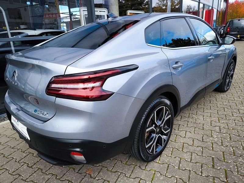 Gebraucht Citroën e-C4 Shine 100 kW (136 PS) 2023 Grau Limousine