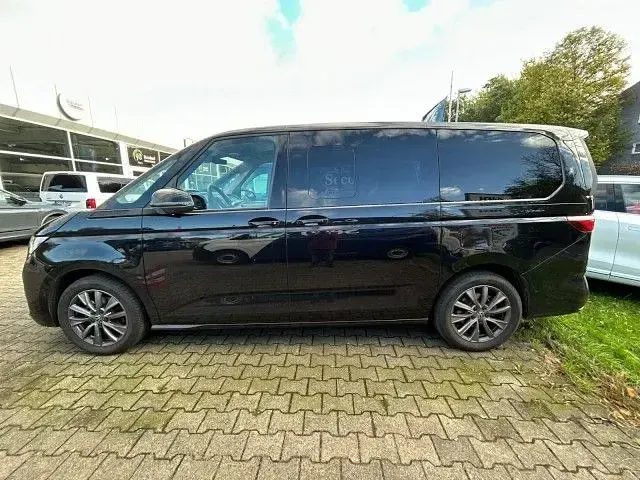 Gebraucht VW Multivan Life 150 PS (110 kW) 2024 Schwarz Van / Kleinbus