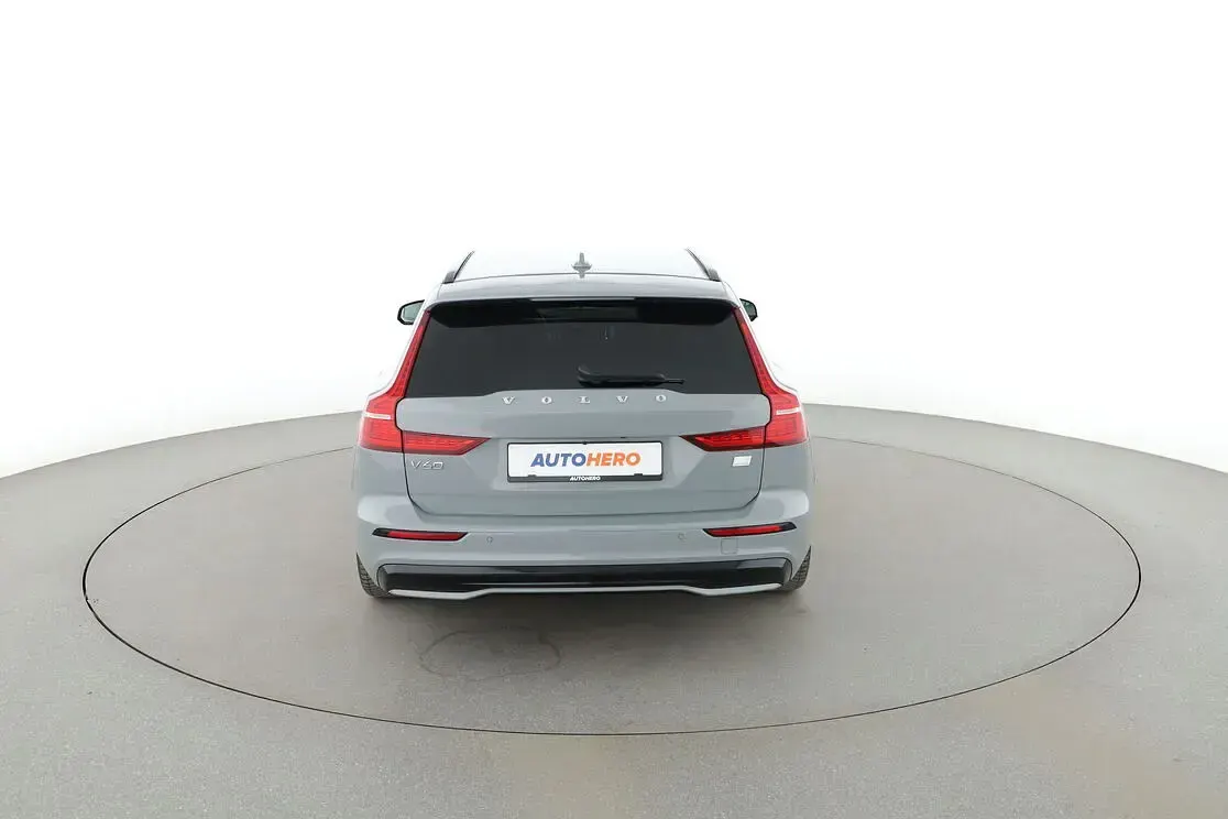 Gebraucht Volvo V60 Plus 2024 Grau Kombi