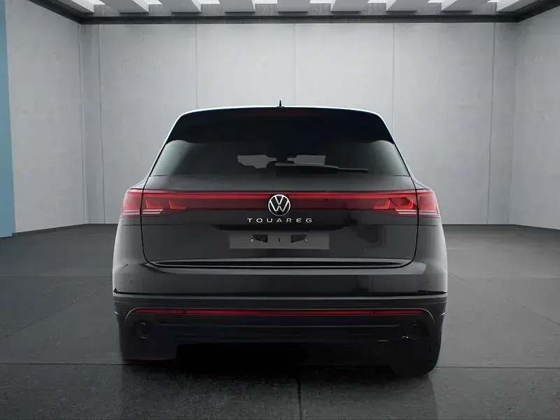 Gebraucht VW Touareg 231 PS (169 kW) 2024 Schwarz SUV
