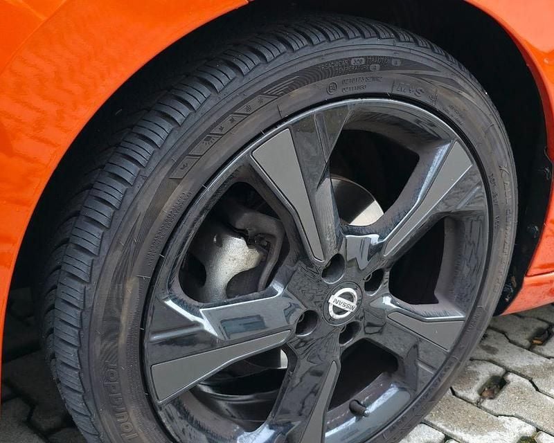 Gebraucht Nissan Micra Tekna 90 PS (66 kW) 2017 Orange Kleinwagen