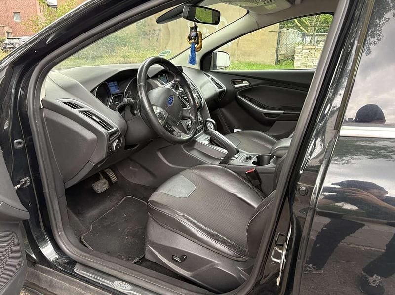 Gebraucht Ford Focus Titanium 163 PS (119 kW) 2011 Schwarz Limousine