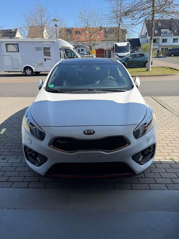 Gebraucht Kia ProCeed GT-Track 204 PS (150 kW) 2015 Schwarz Kleinwagen