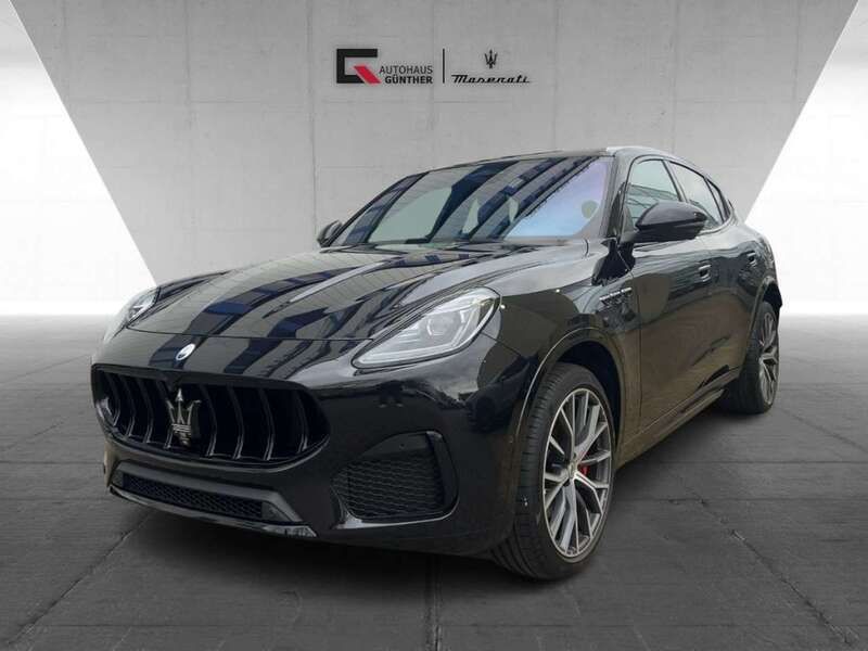 Schwarz Gebraucht 2024 Maserati Grecale SUV | 81.990 € (Teuer) - Bild 1/4