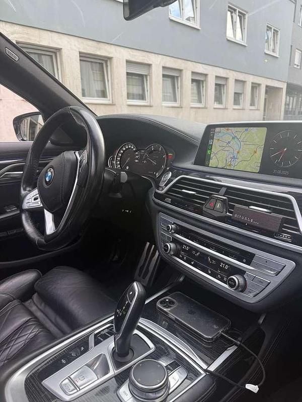 Gebraucht BMW 740 M Sport 340 PS (250 kW) 2017 Schwarz Limousine