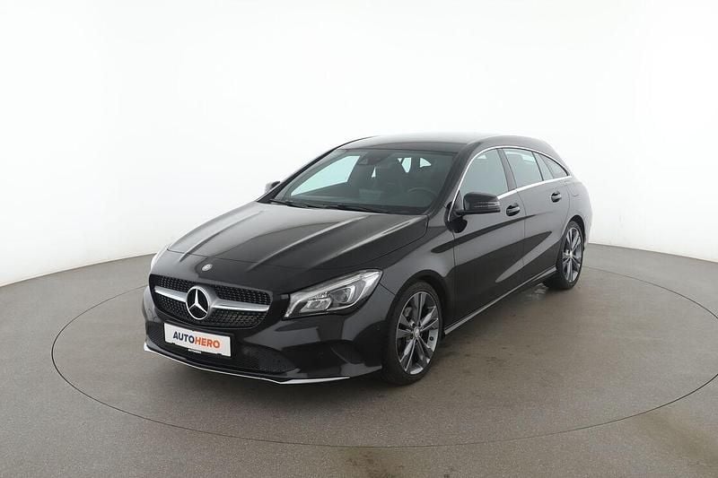 Schwarz Gebraucht 2017 Mercedes CLA180 Shooting Brake Urban Kombi | 16.760 € (Fairer Preis) - Bild 1/3