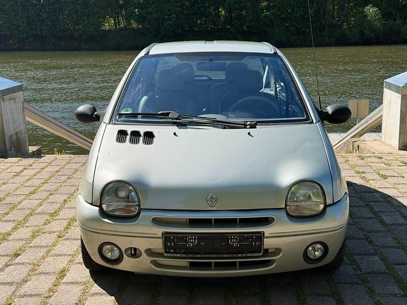 Second-hand Renault Twingo Initiale 58 CP (42 kW) 2000 Hatchback