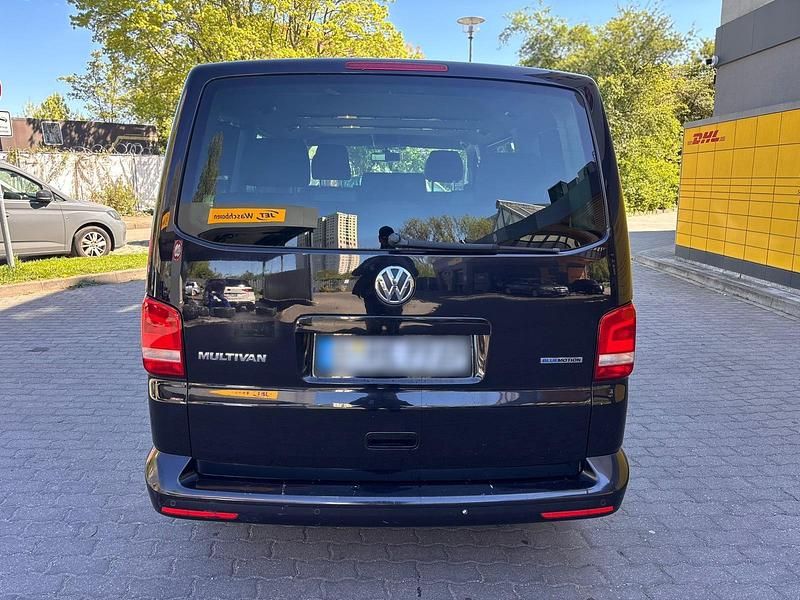 Second-hand VW T5 140 CP (102 kW) 2014 Negru Van
