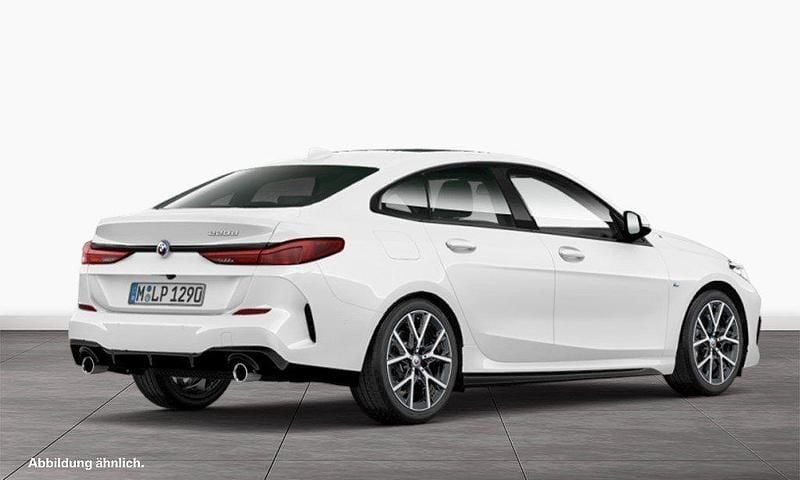 Gebraucht BMW 220 M Sport 190 PS (139 kW) 2023 Weiß Coupé