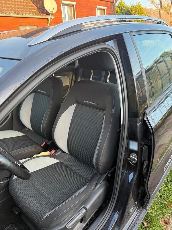 Używany VW Polo Cross 90 KM (66 kW) 2016 Czarny Hatchback