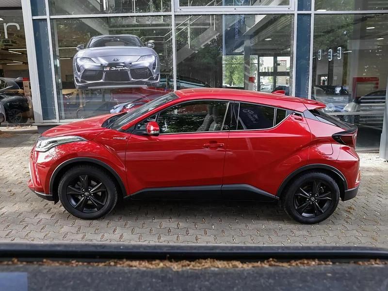 Gebraucht Toyota C-HR Plus 197 PS (144 kW) 2021 Karminarot metallic SUV
