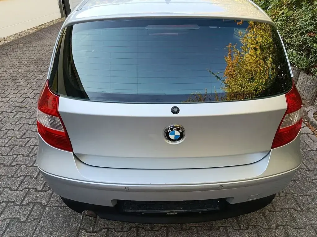 Gebraucht BMW 118 129 PS (94 kW) 2006 Silber Kleinwagen