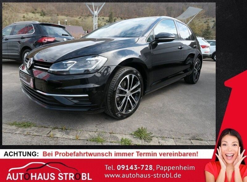 Deep black perleffekt (metallic) Gebraucht 2019 VW Golf VII Limousine | 19.350 € (Fairer Preis) - Bild 1/3