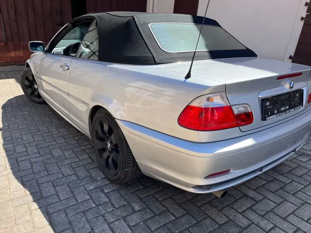 Gebraucht BMW 318 Cabriolet 143 PS (105 kW) 2002 Silber Cabrio