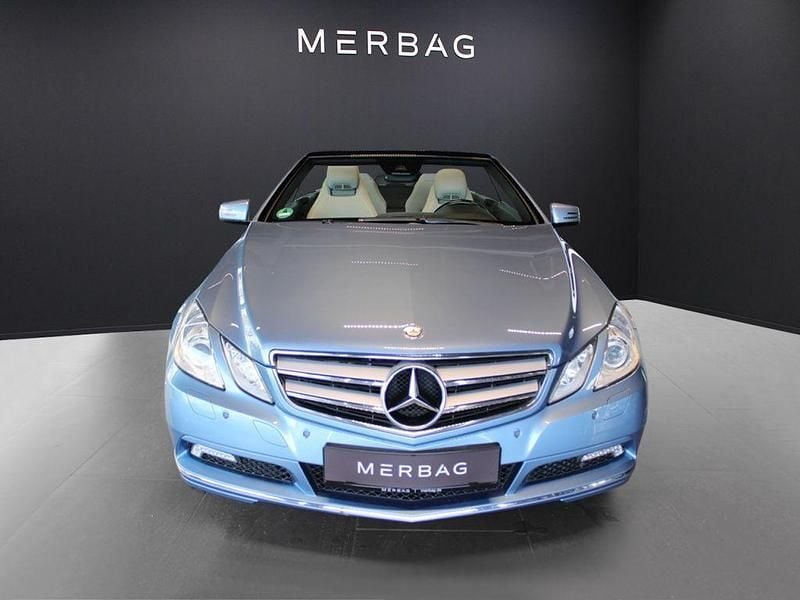 Gebraucht Mercedes E350 231 PS (169 kW) 2010 Blau Cabrio