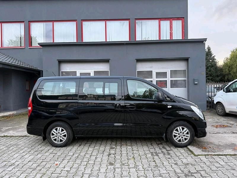 Gebraucht Hyundai H-1 170 PS (125 kW) 2017 Schwarz Van / Kleinbus