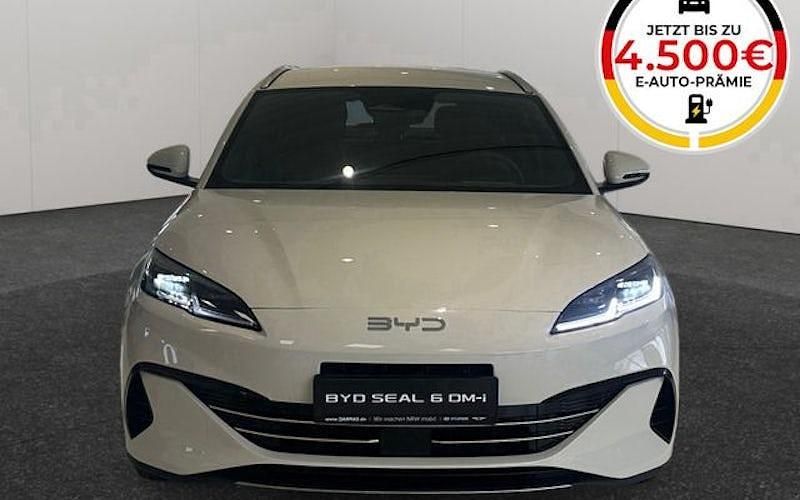 Neu BYD Seal Boost 184 PS (135 kW) 2026 Beige Kombi