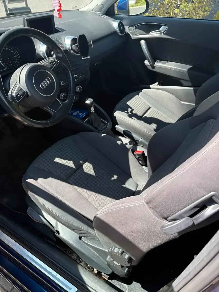 Usata Audi A1 Ambition 122 CV (89 kW) 2012 Blu Utilitaria