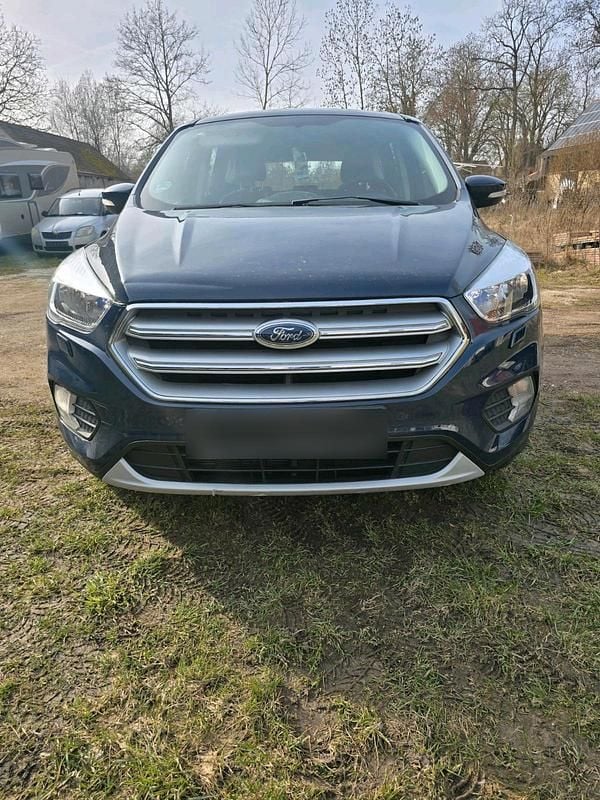 Gebraucht Ford Kuga 150 PS (110 kW) 2019 Blau SUV