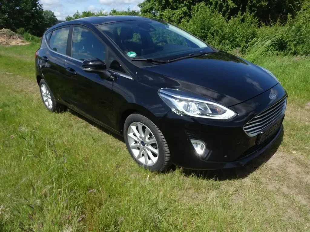 Gebraucht Ford Fiesta Active 101 PS (74 kW) 2020 Schwarz Kleinwagen