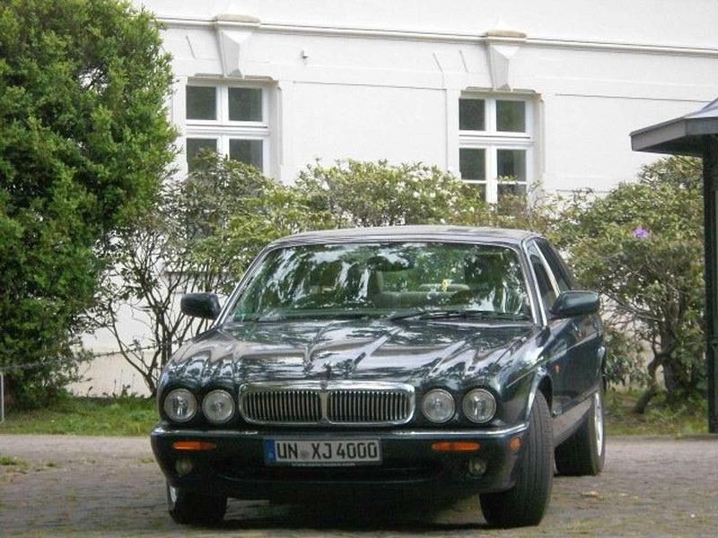 Grün Gebraucht 1998 Jaguar XJ40 Sovereign Limousine | 8.950 € - Bild 1/4