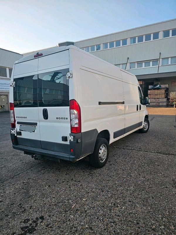Gebraucht Peugeot Boxer 110 PS (80 kW) 2011 Weiß Van