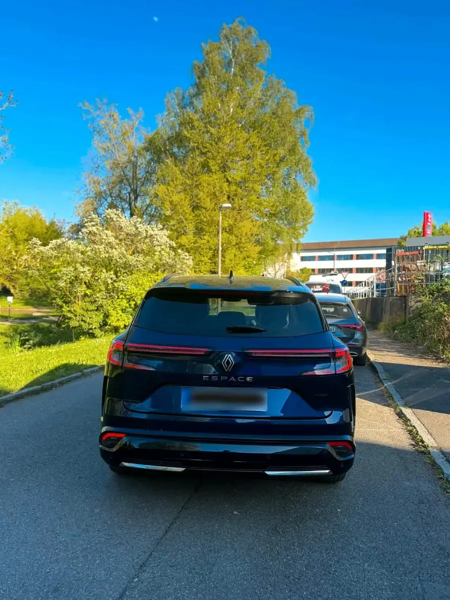 Gebraucht Renault Espace Iconic 200 PS (147 kW) 2024 Blau SUV